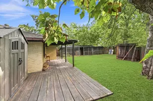 3910 Dickinson Ave, Dickinson, TX 77539 - Photo 36