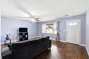 3910 Dickinson Ave, Dickinson, TX 77539 - Photo 8