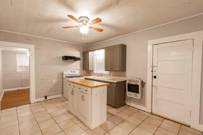 104 S Beauregard Street, Alvin, TX 77511 - Photo 1