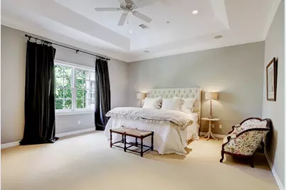 11328 Surrey Oaks Lane, Piney Point Village, TX 77024 - Photo 22