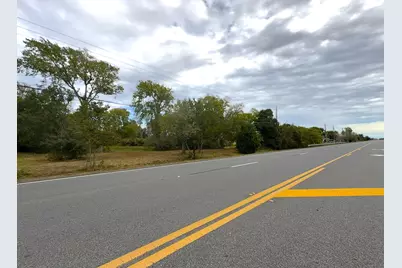 1612 S Hwy 3, League City, TX 77573 - Photo 2