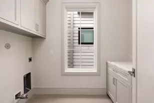 1215 W Pierce St, Houston, TX 77019 - Photo 32