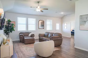 1115 Brahma Cir, East Bernard, TX 77435 - Photo 4