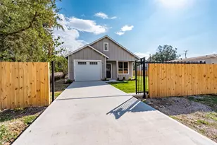 4523 Rose Ln, Fresno, TX 77545 - Photo 4