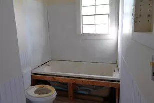 718 E Houston Ave, Crockett, TX 75835 - Photo 24