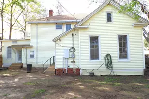 718 E Houston Ave, Crockett, TX 75835 - Photo 32