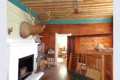 718 E Houston Avenue, Crockett, TX 75835 - Photo 6