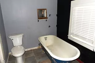 718 E Houston Ave, Crockett, TX 75835 - Photo 8