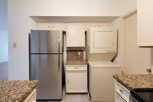 10811 Richmond Ave, Houston, TX 77042 - Photo 6