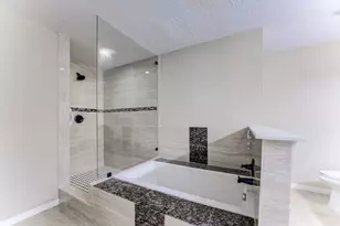 6523 Cypress Point Dr, Houston, TX 77069 - Photo 28