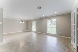 6523 Cypress Point Dr, Houston, TX 77069 - Photo 4