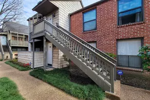 2829 Timmons Ln, Houston, TX 77027 - Photo 2