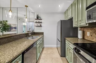 11711 Memorial Dr, Houston, TX 77024 - Photo 10