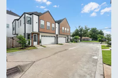9004 Orange Spring Drive, Houston, TX 77080 - Photo 2