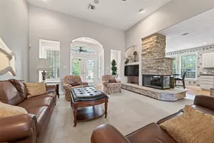 13 Wedgewood Blvd, Conroe, TX 77304 - Photo 12