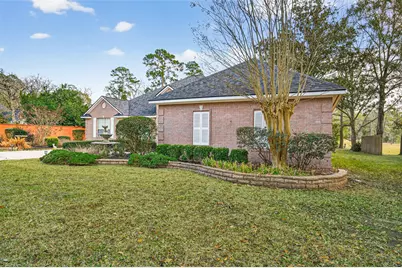 13 Wedgewood Boulevard, Conroe, TX 77304 - Photo 10