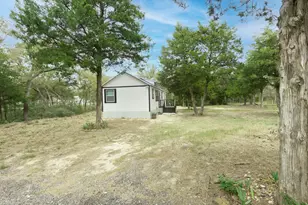 341 Little Berry Rd, Somerville, TX 77879 - Photo 2