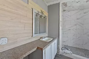 924 County Rd 5021, Cleveland, TX 77327 - Photo 16