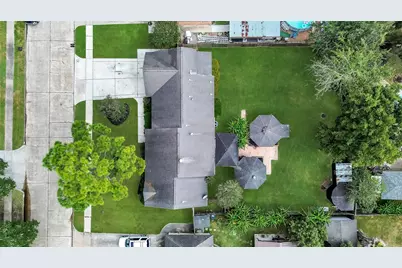807 Sandringham Drive, Friendswood, TX 77546 - Photo 32