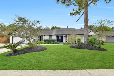 807 Sandringham Drive, Friendswood, TX 77546 - Photo 1