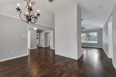807 Sandringham Drive, Friendswood, TX 77546 - Photo 8