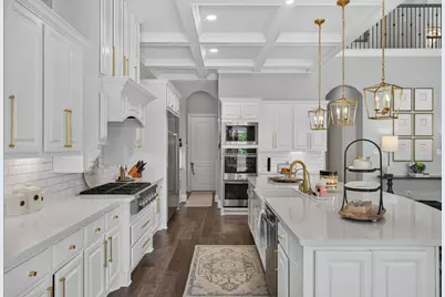 202 S Thatcher Bend Circle, The Woodlands, TX 77389 - Photo 12