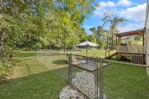 519 S 1st St, Huntington, TX 75949 - Photo 2