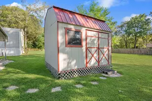 519 S 1st St, Huntington, TX 75949 - Photo 8