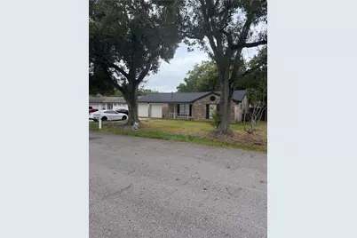 1610 2nd Street, League City, TX 77573 - Photo 2