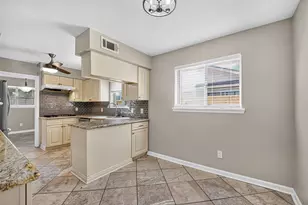 6038 Cartagena St, Houston, TX 77035 - Photo 22