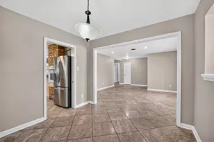 6038 Cartagena St, Houston, TX 77035 - Photo 10