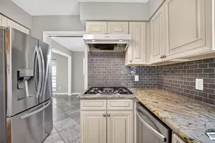 6038 Cartagena St, Houston, TX 77035 - Photo 18