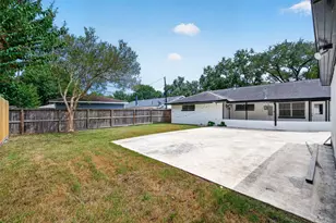 6038 Cartagena St, Houston, TX 77035 - Photo 48