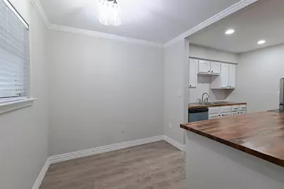132 Oyster Creek Drive #18, Lake Jackson, TX 77566 - Photo 8