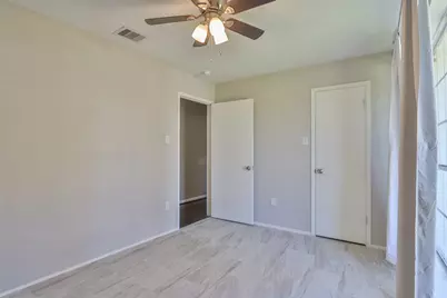 506 Castlelake Drive, Friendswood, TX 77546 - Photo 16