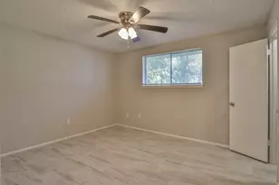 506 Castlelake Dr, Friendswood, TX 77546 - Photo 20