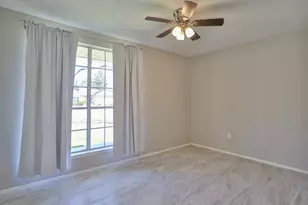 506 Castlelake Dr, Friendswood, TX 77546 - Photo 12