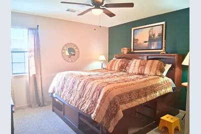 913 Cherry Hills Drive, Huntsville, TX 77340 - Photo 24