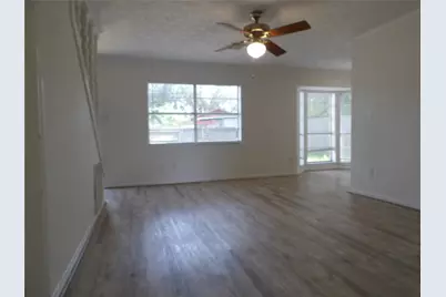 2008 Williamsburg Court N, League City, TX 77573 - Photo 6