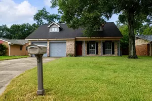 2008 Williamsburg Ct N, League City, TX 77573 - Photo 1