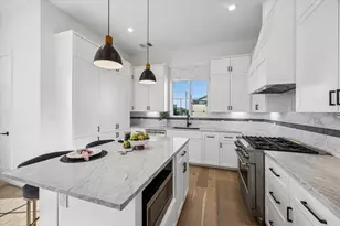 5240 Cornish St, Houston, TX 77007 - Photo 2