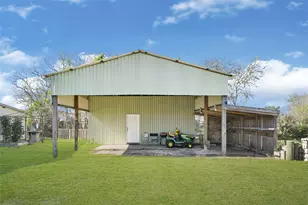 610 12th St, San Leon, TX 77539 - Photo 4