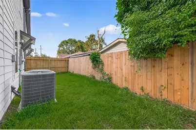 833 Dorchester St Street #E, Houston, TX 77022 - Photo 42
