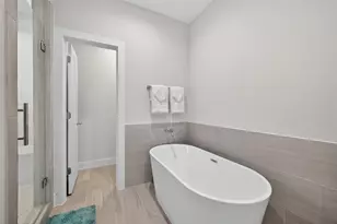 833 Dorchester St St, Houston, TX 77022 - Photo 24