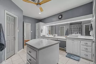 20 Chuckwagon Court, Angleton, TX 77515 - Photo 20
