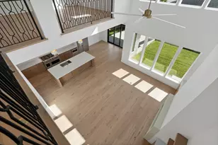 8021 Turquoise Ln, Houston, TX 77055 - Photo 6