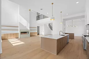 8021 Turquoise Ln, Houston, TX 77055 - Photo 18