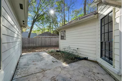 2 Village Knoll Place, The Woodlands, TX 77381 - Photo 32