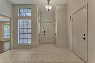 2 Village Knoll Pl, The Woodlands, TX 77381 - Photo 4