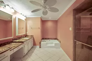 17214 Hill View Ln, Spring, TX 77379 - Photo 16